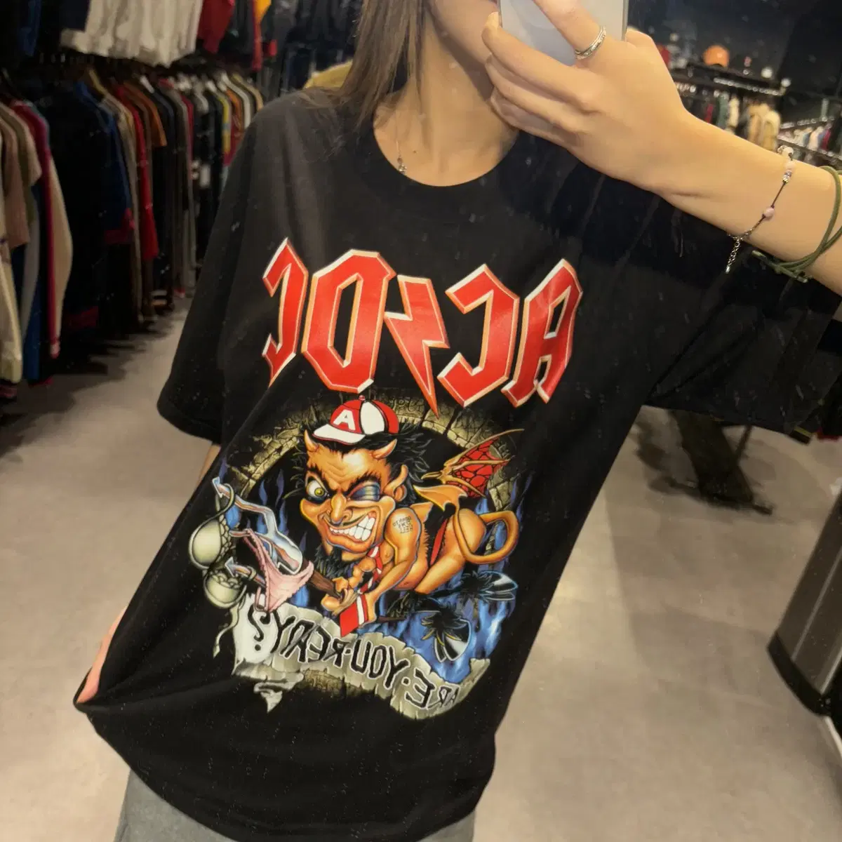 ACDC 도깨비 앞뒤 프린팅 디테일 블랙 반팔 락밴드 반팔티 (L/XL)