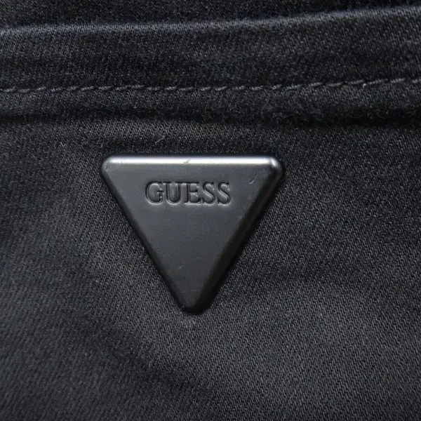 (33-34인치) 게스 GUESS 블랙 크롭 슬림 스트레이트