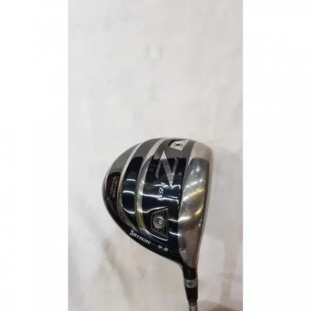 Srixon Z765 Driver Strength S Loft Angle 9.5 degrees Head Cover Included