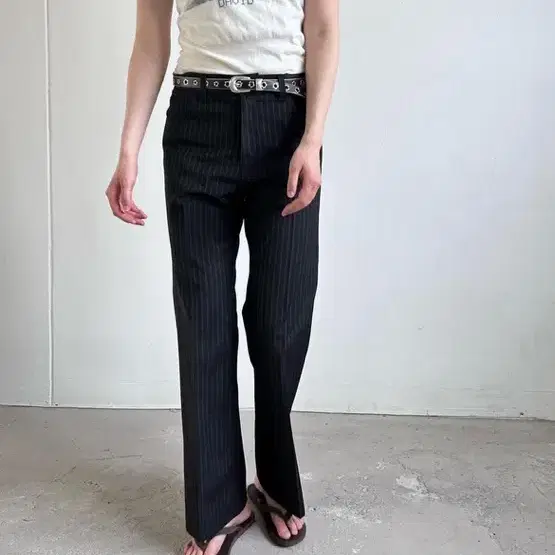 포니테일 90s pinstrip Loose slacks