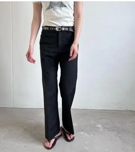 포니테일 90s pinstrip Loose slacks