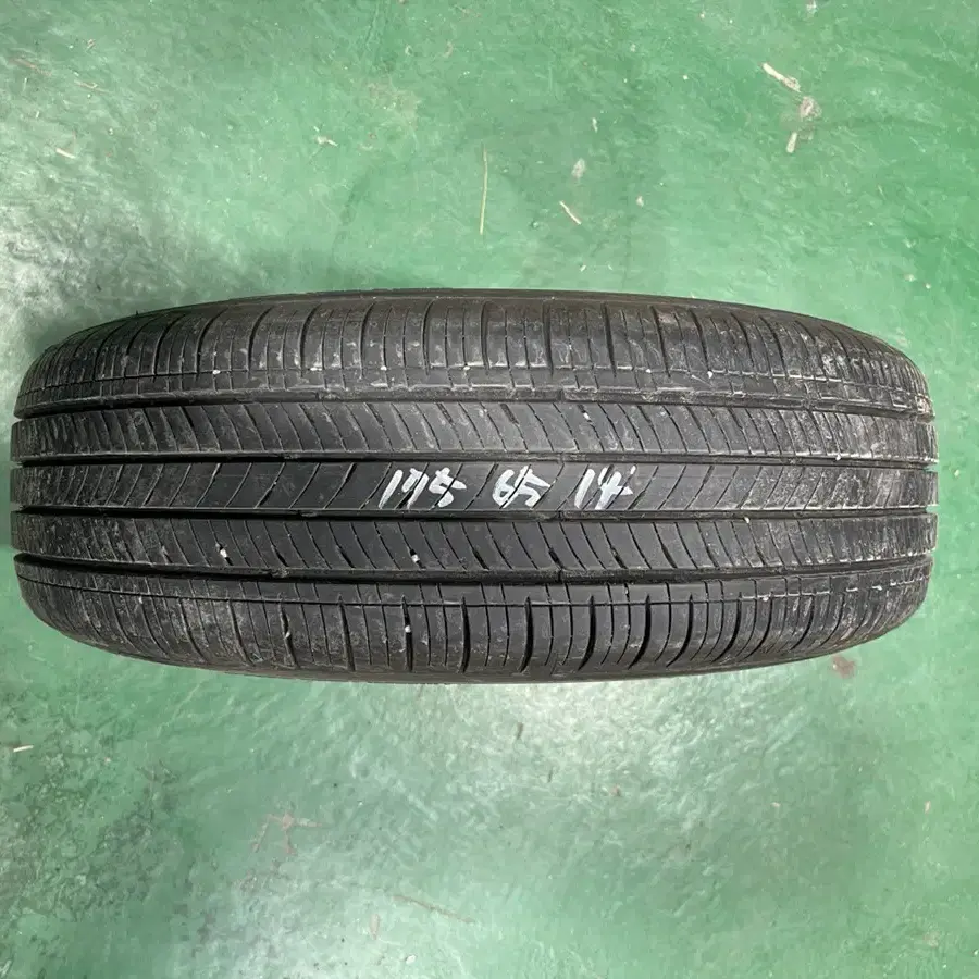 금호타이어(185/65R15)