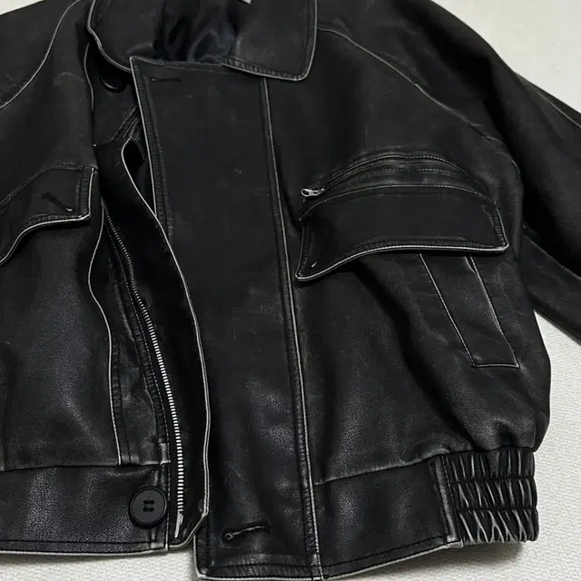 파르티멘토 Washed Leather Bomber Jacket Black