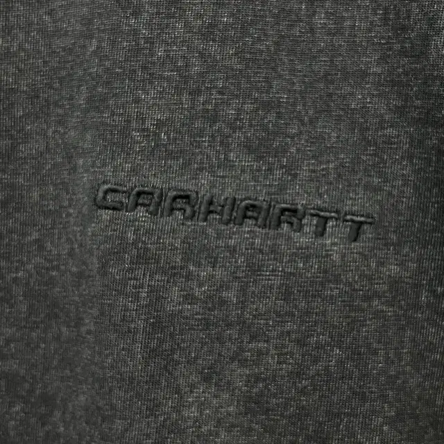 [CARHARTT WIP] 칼하트WIP 피그먼트 자수로고 라운드넥 티셔츠