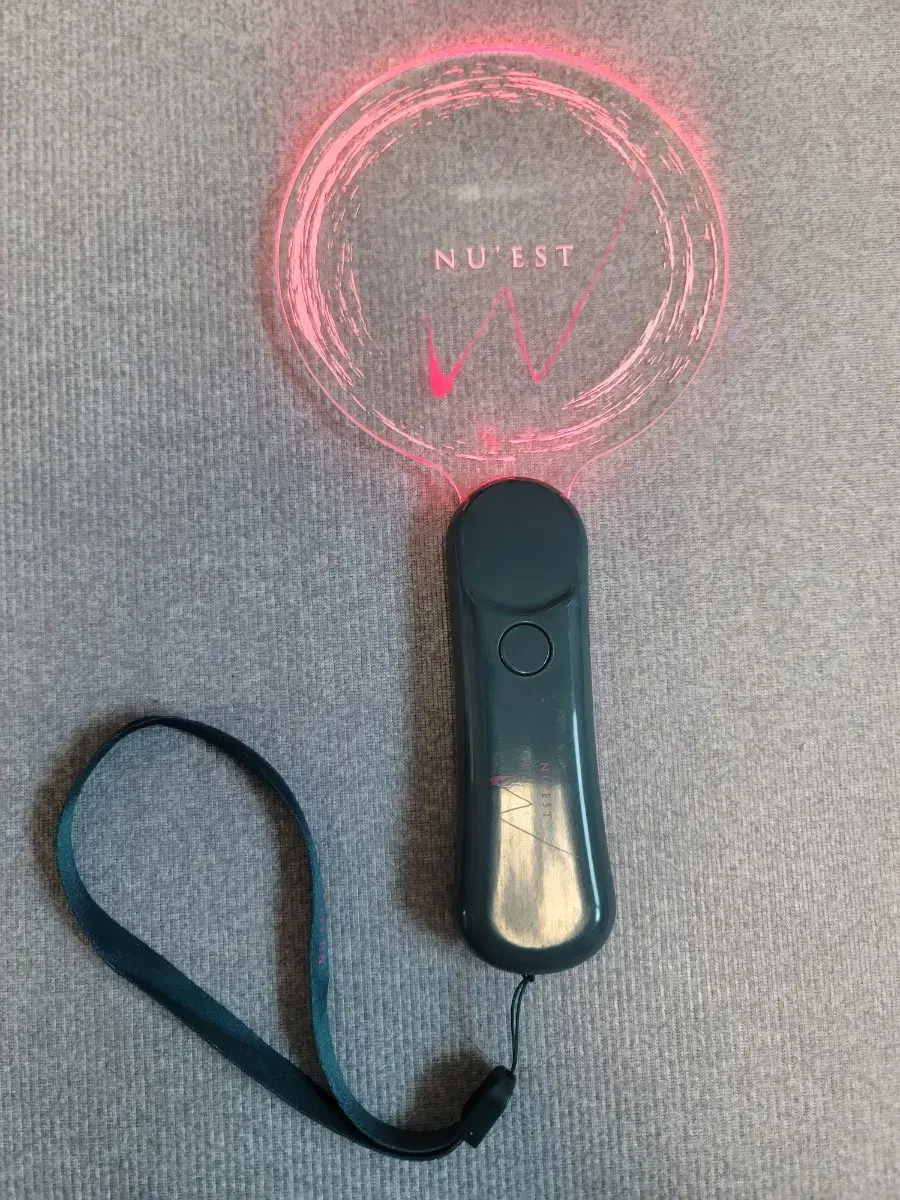 Nu'est Lightstick