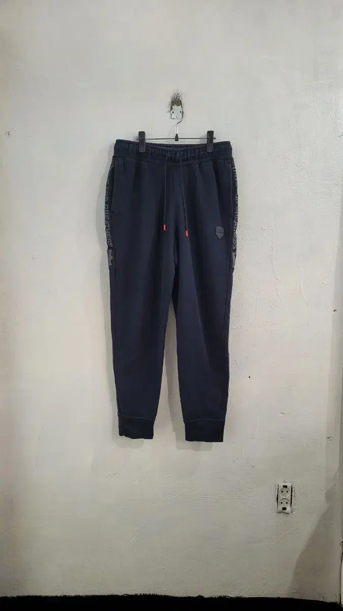 [L]NIKENike sportswear black jogger pants!