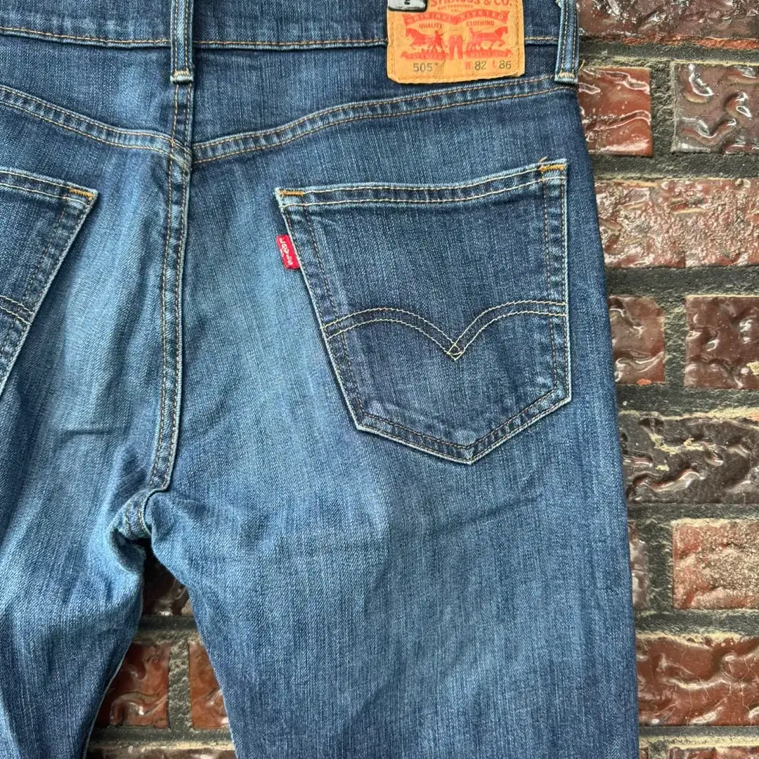 Levi's 505 레귤러 스트레이트핏 Denim Pants