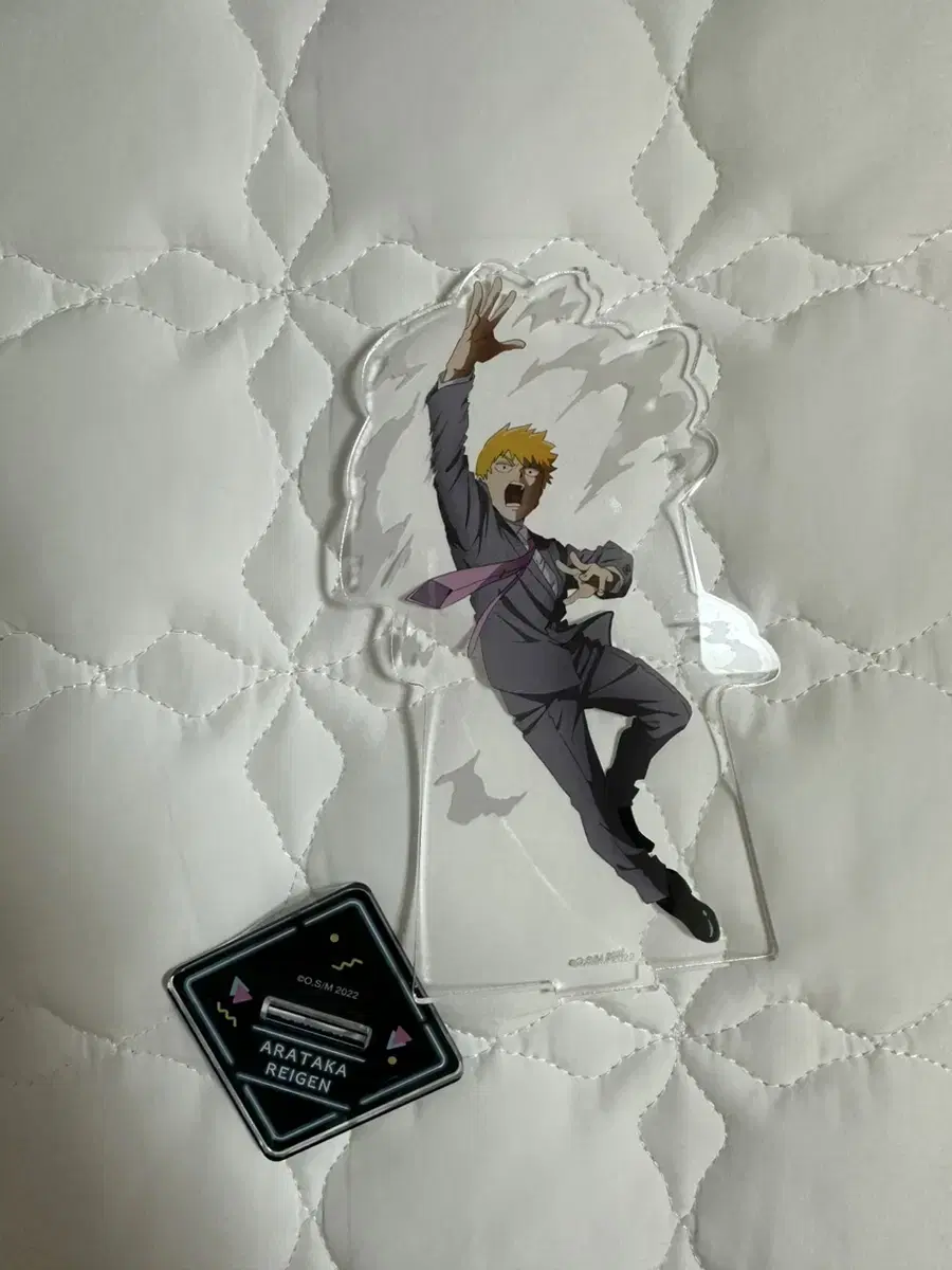 Reigen acrylic stand