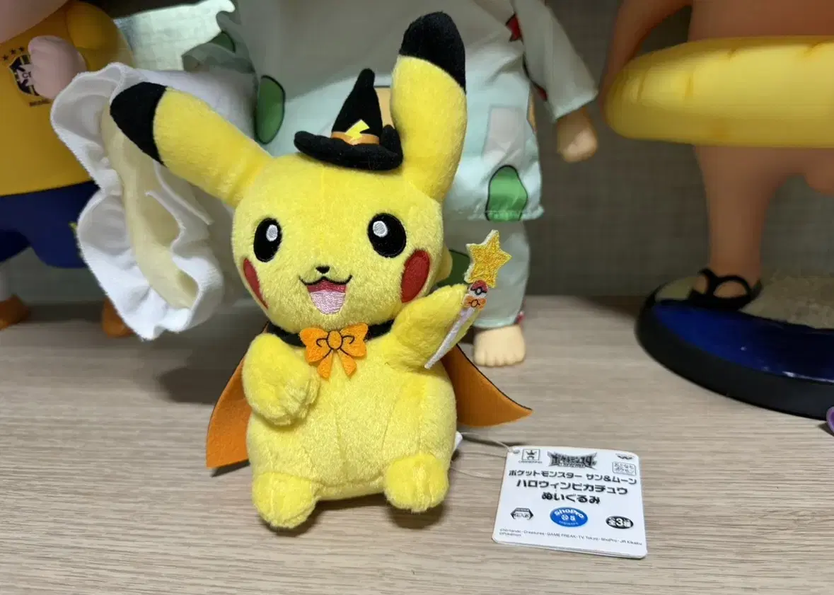 [Genuine Japanese Pokémon] Halloween Pikachu doll for sale.