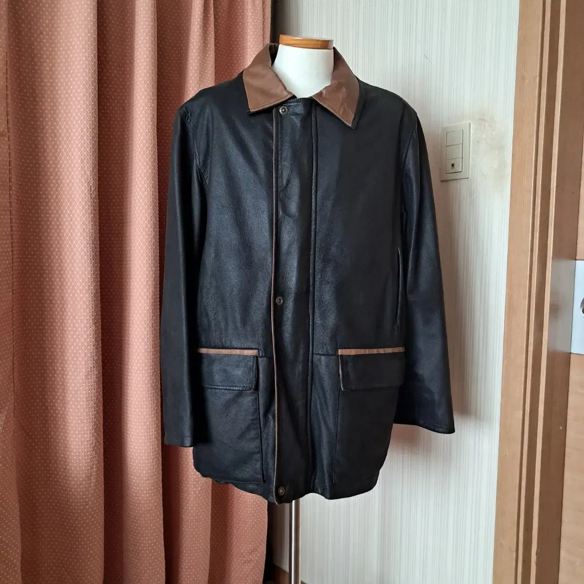 Black and black leather jacket by Peruzzi, Italy 50