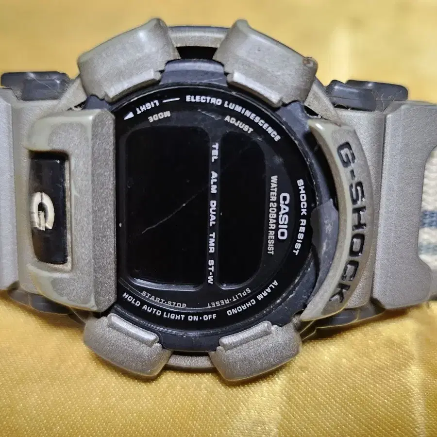 (빈티지)개성감넘치는 손목시계ㅡ카시오 지샥 G  SHOCK