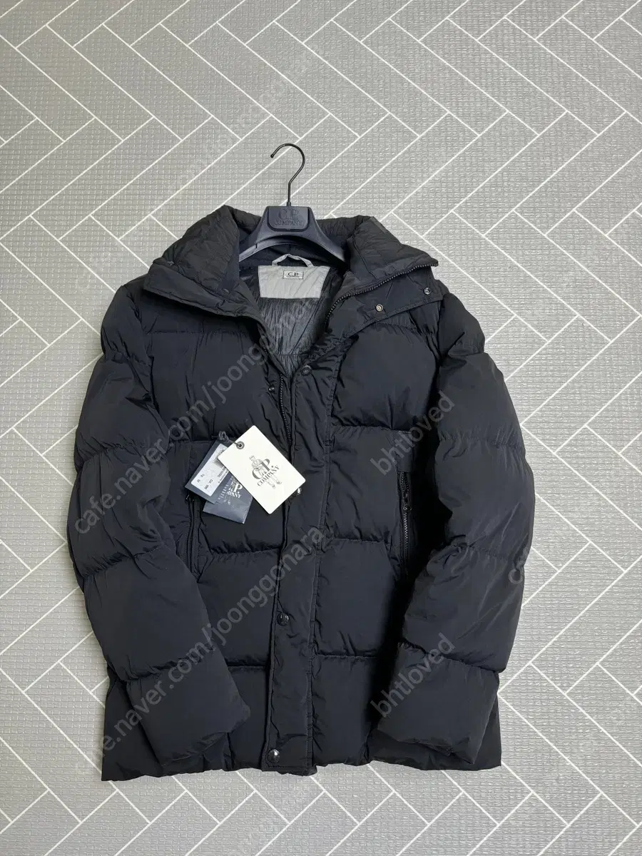 CP Company Padding XL sells