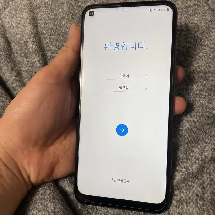 LG Q61 스마트폰