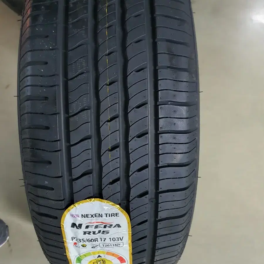 넥센타이어 P235/60R17 103V