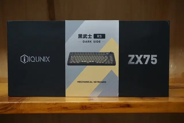 아이큐닉스 ZX75 RS 기계식 키보드