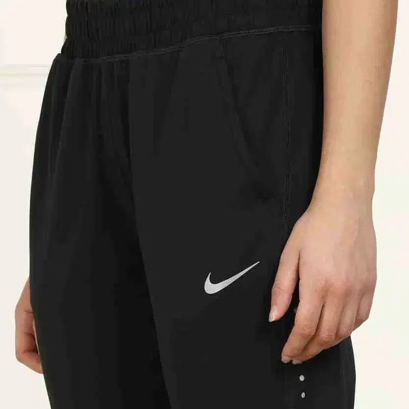 [ M ] Nike 나이키 엘리먼트 스우시 트레이닝 팬츠