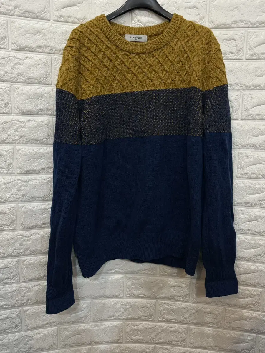 Vinpol Wool Knit