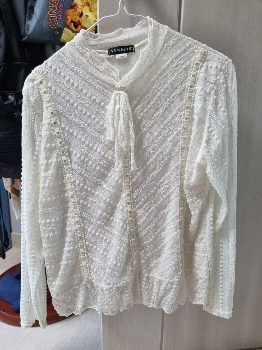 Women's blouse, jeongchajeom