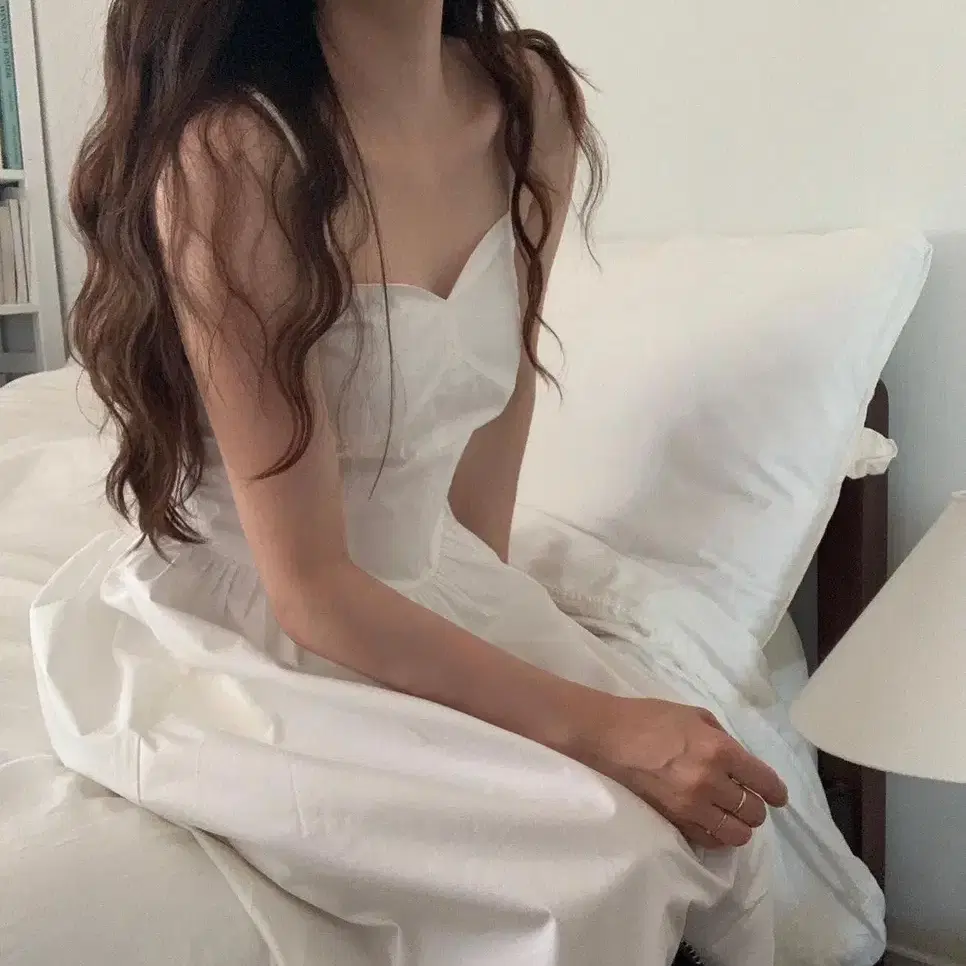 르누이 lily shirring dress white M 화이트