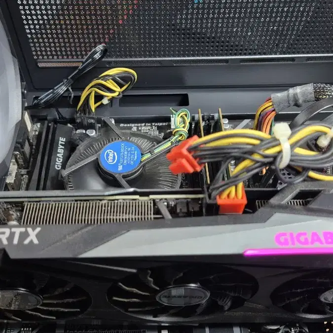 어항케이스 9600kf 3060ti 게이밍컴퓨터 ㅇ