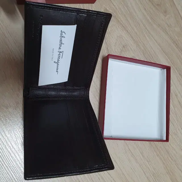 FERRAGAMO 페라가모 남성지갑 66-8926 T.MORO 04769