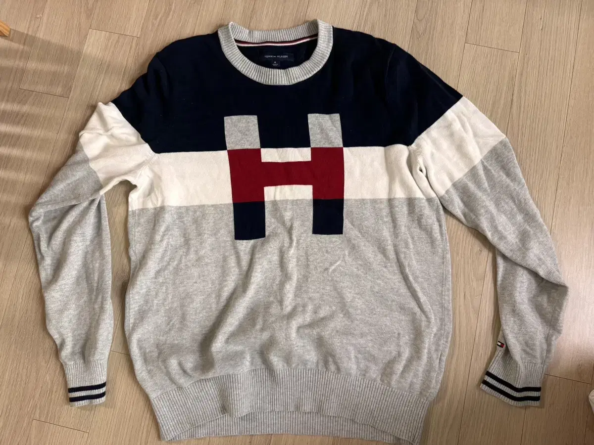 Tommy Hilfiger Men's Knit M 100