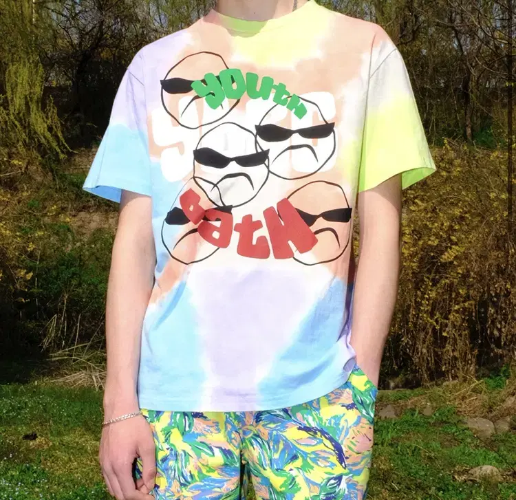 Yutsubatsu Tie-Dye Short Sleeve / Rainbow Tie-Dye Shrine