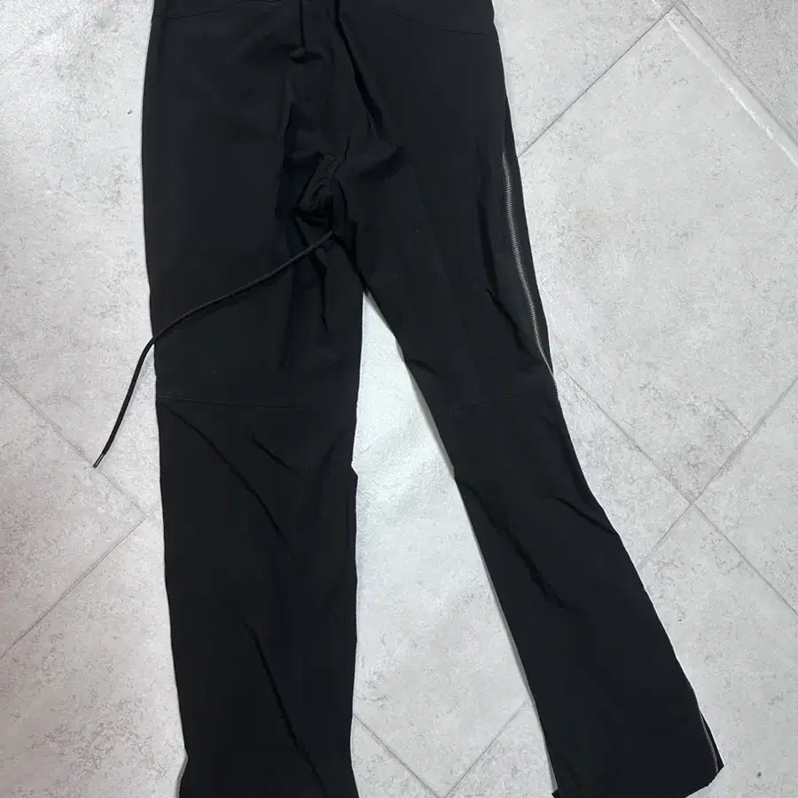 언더마이카 (2021) metal zipper pant size 1