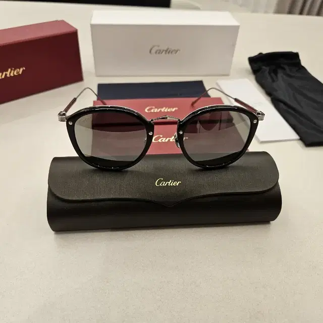 CARTIER 까르띠에 선글라스 CT0014S 4번 컬러 판매합니다