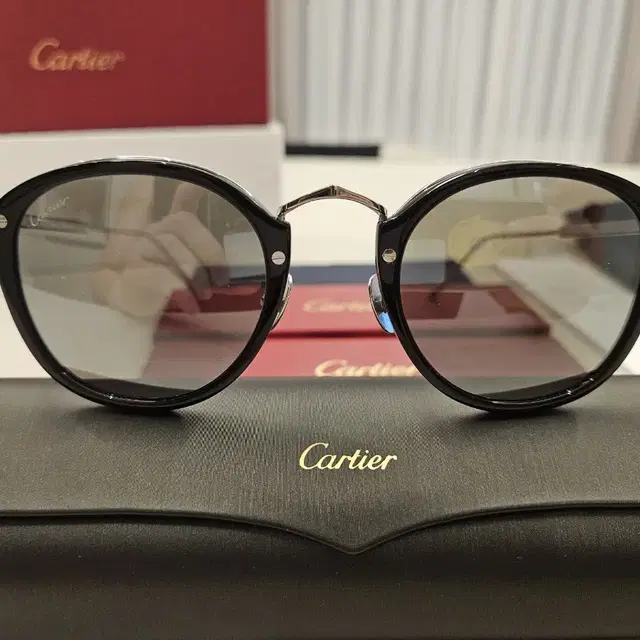 CARTIER 까르띠에 선글라스 CT0014S 4번 컬러 판매합니다