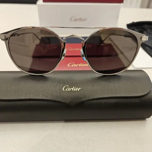 CARTIER 까르띠에 선글라스 CT0015S 4번 컬러 제품 판매