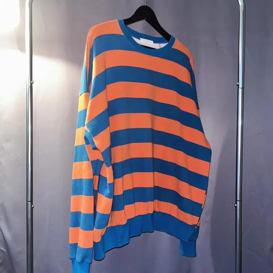 Oversized stripe sweatshirt.