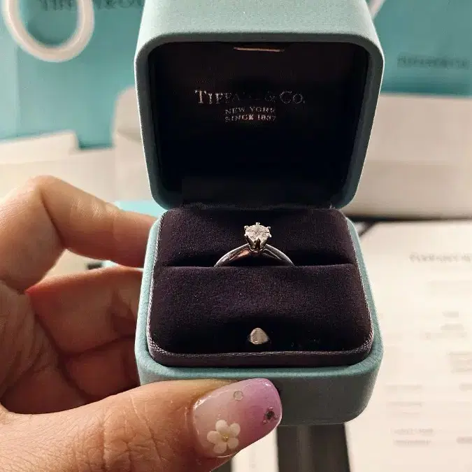 티파니앤코 다이아 반지 4부 (0.39carat)