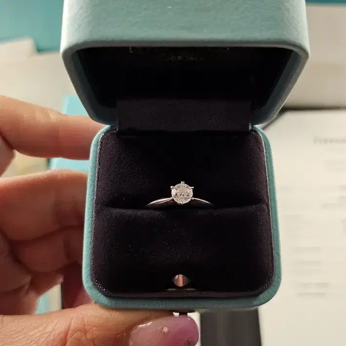 티파니앤코 다이아 반지 4부 (0.39carat)