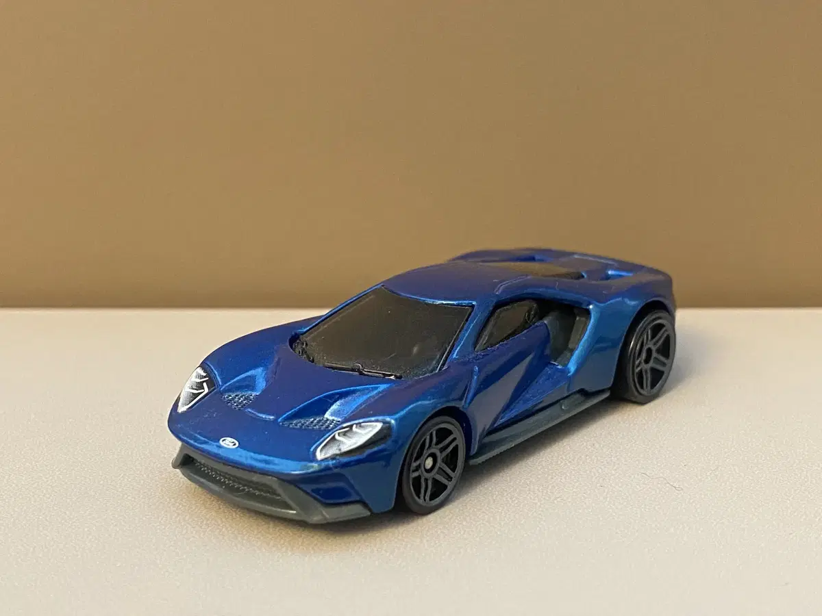 1:64 Die-Cast Hot Wheels Ford GT