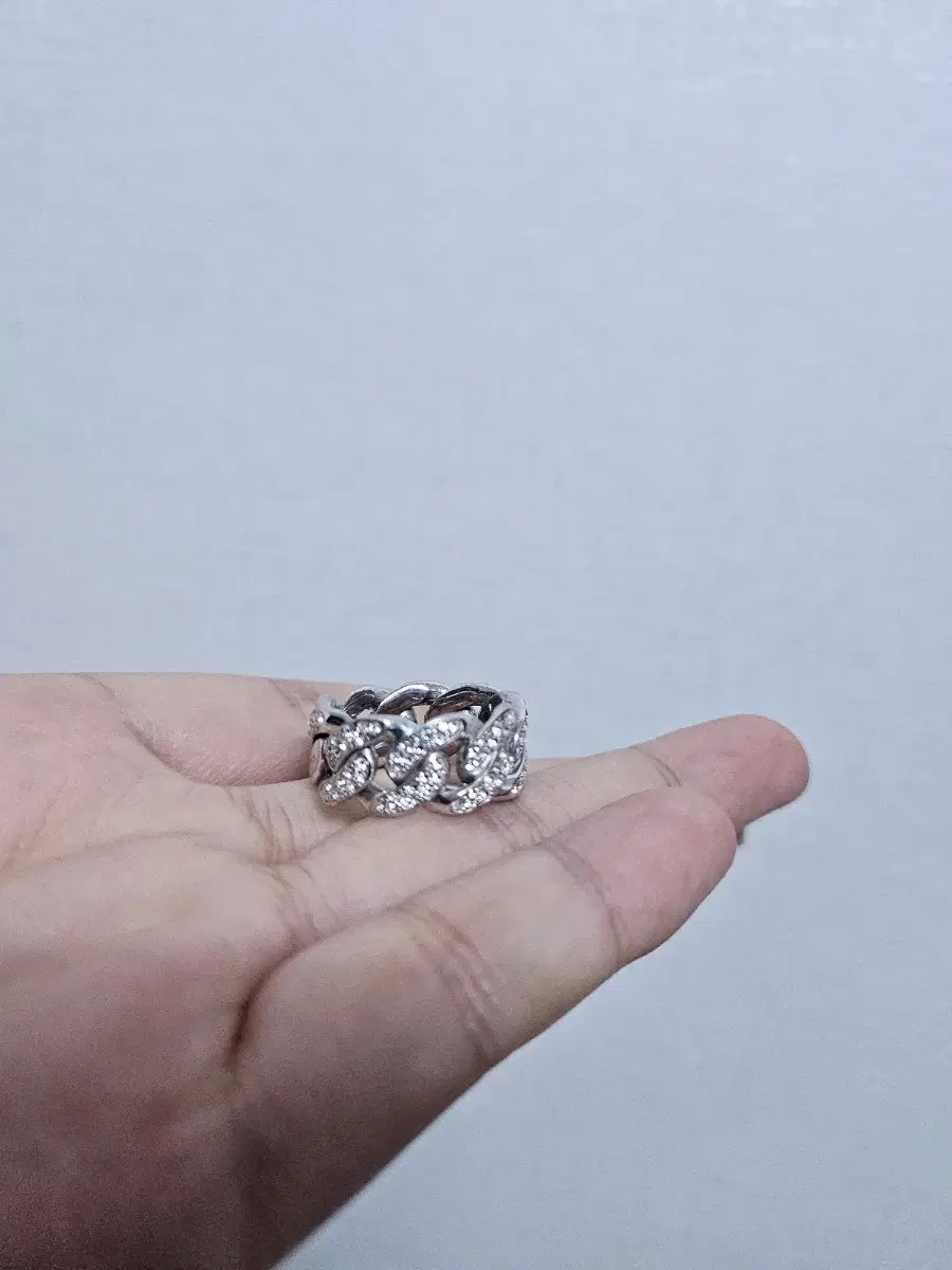 Embush Ring