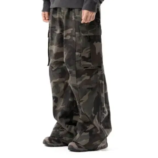 아캄 카모 팬츠 Camouflage Twill Cargo Pants