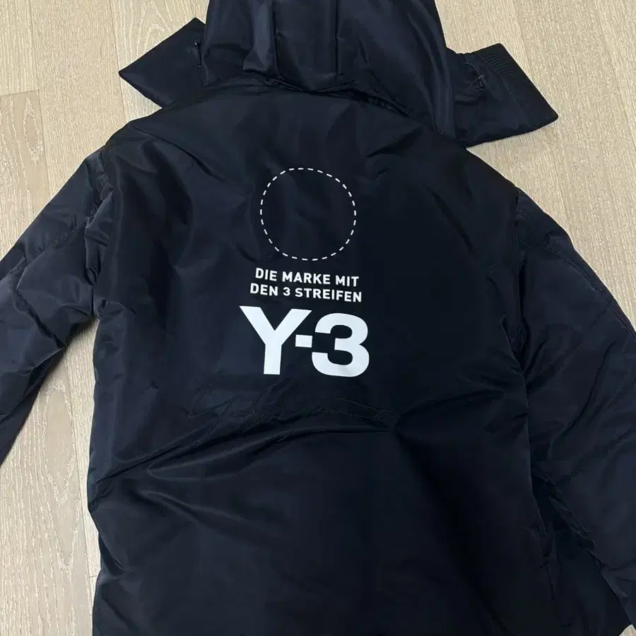 Y-3 리버시블 오버 다운 패딩