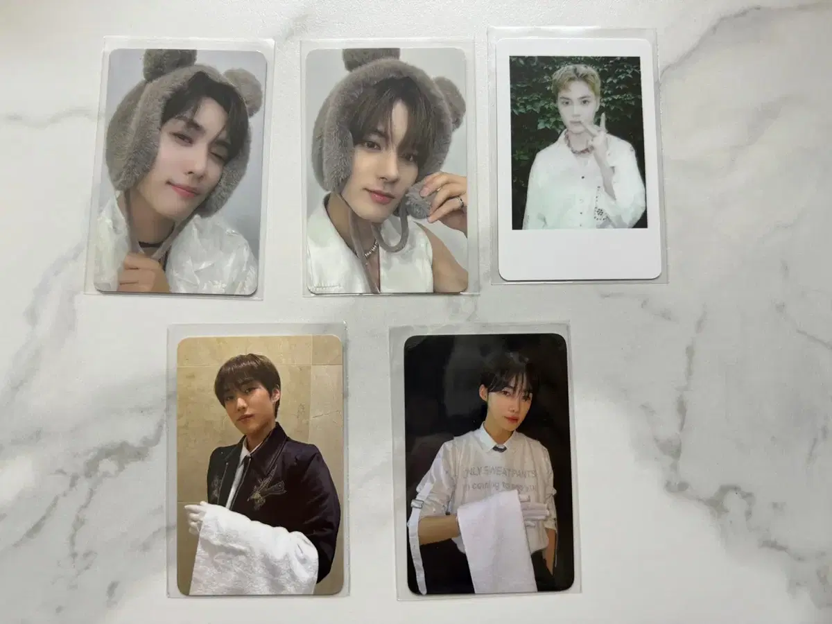 The Boyz pop up 50,000 won butler t-shirt photocard