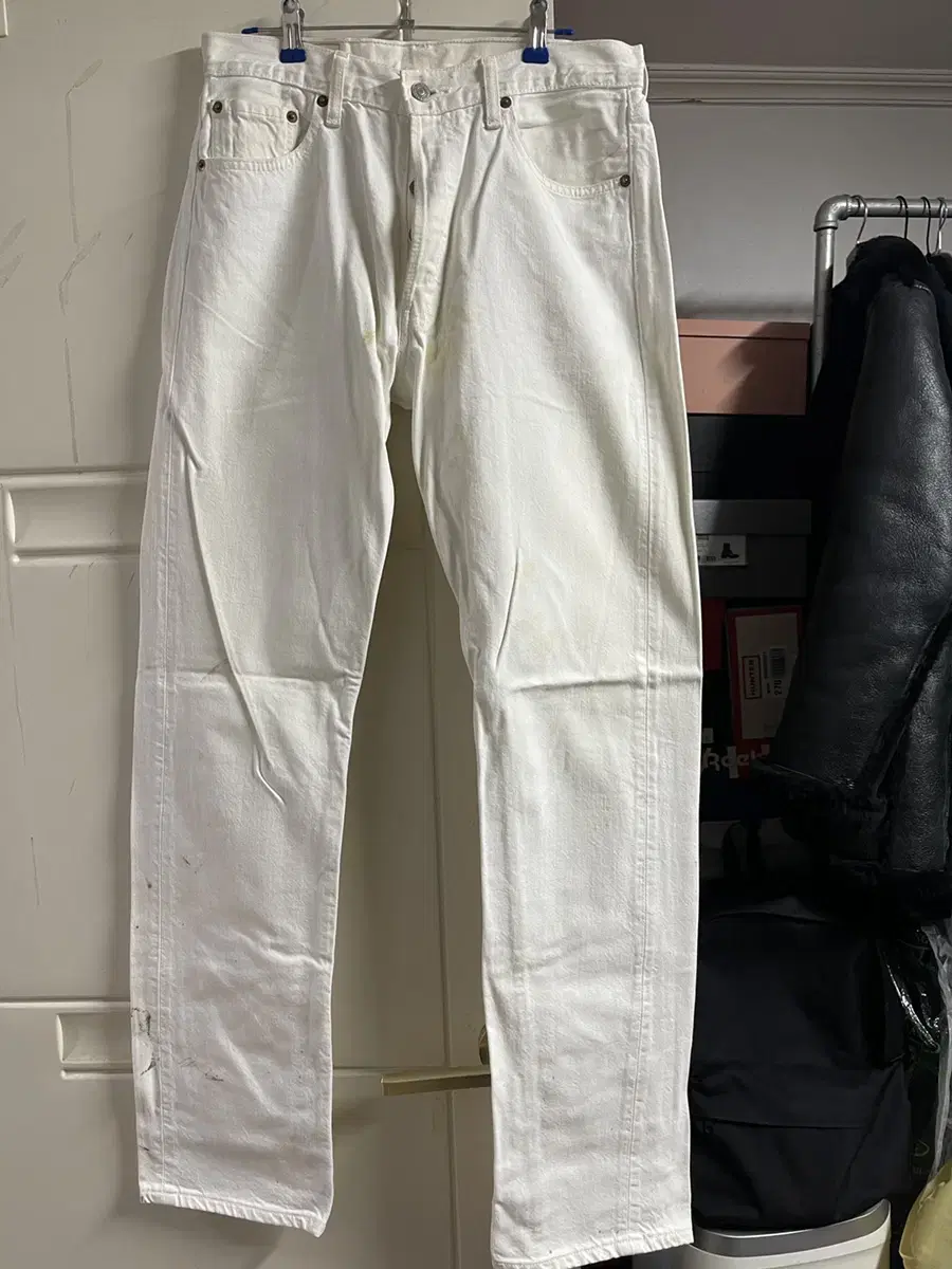 00s Levi's White Vintage 30*34