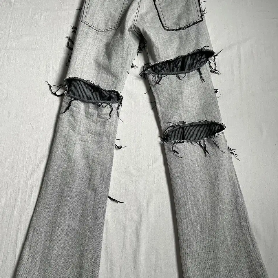 EDGE RUPERT Damaged Crash Denim Pants