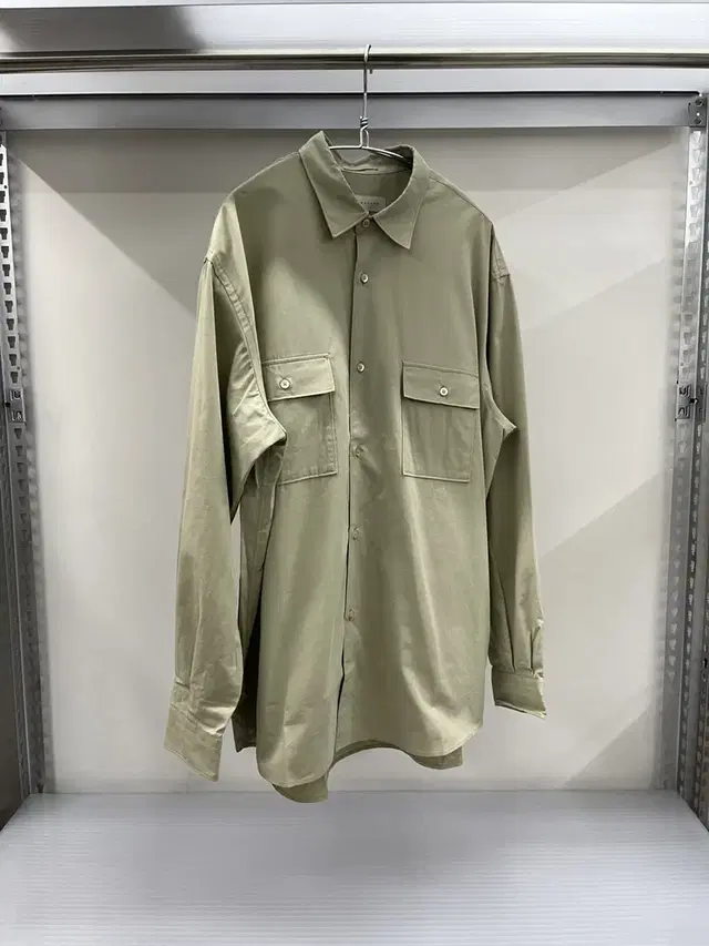 브라운야드 - Two Pocket Shirt (Light Beige)