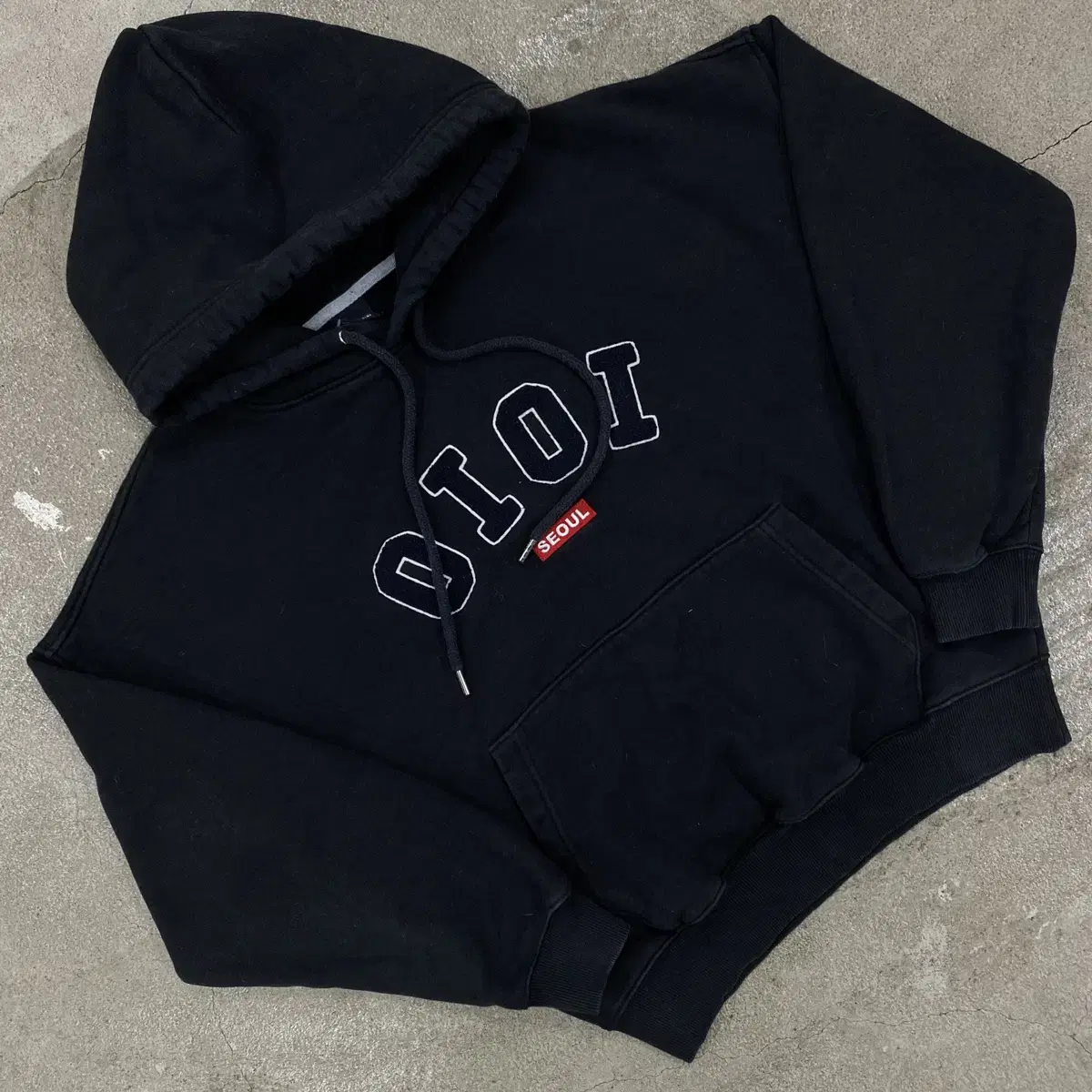 O.I.O.I Seoul Big Logo Black Hoodie