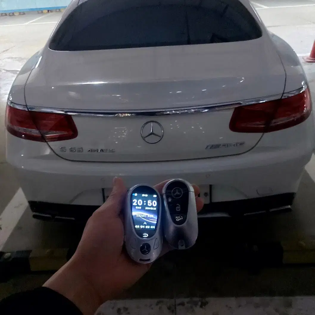 벤츠 S63 AMG 구형 스마트키를 신형 고화질 LCD 디지털키 개조