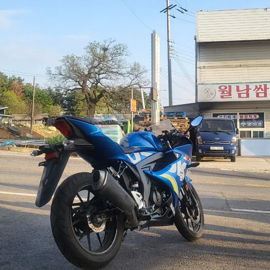 스즈키gsx r125 18년식 /2만키로대/ 신차급컨디션/명차/오늘만급매