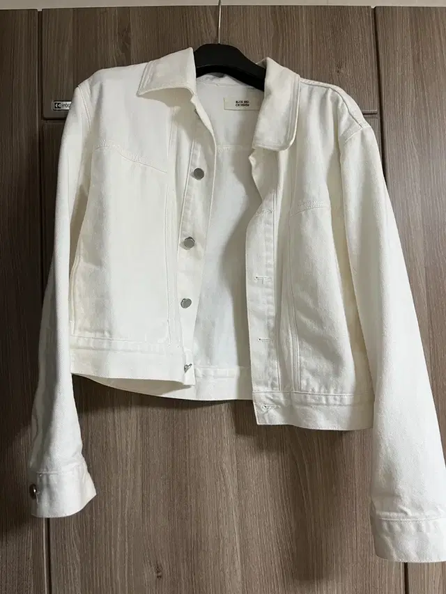 블루브릭 Clean denim jacket (ivory) 데님자켓