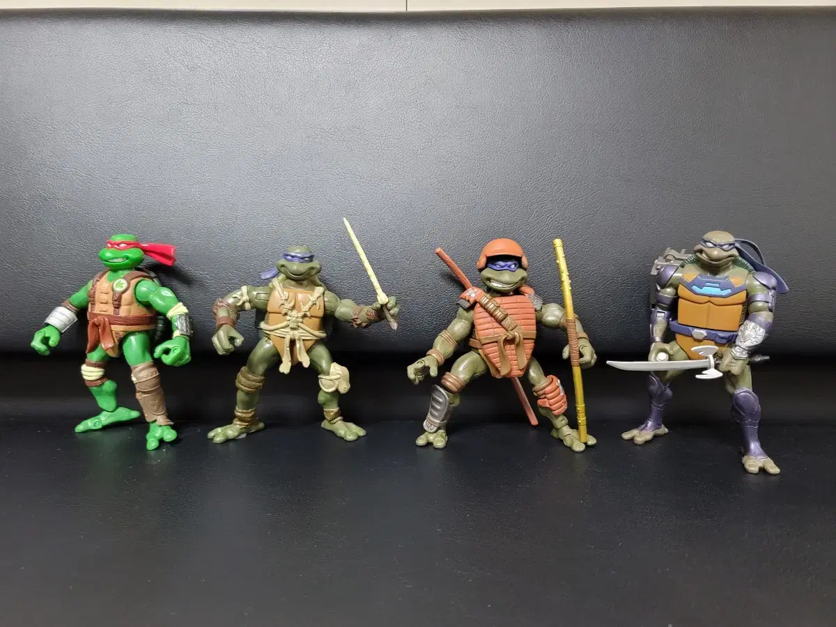 Selling 5 Playmates Ninja Turtles Figures in Bulk