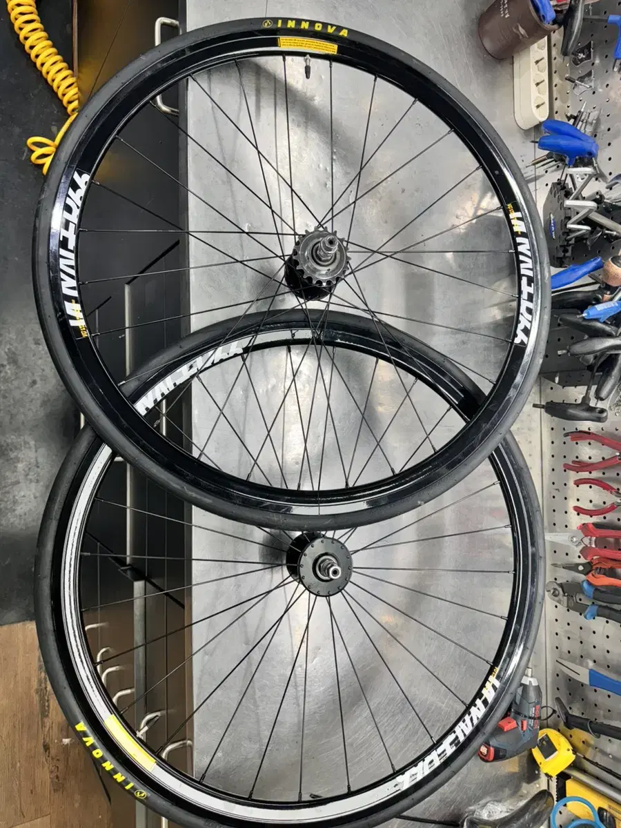 Engine 11 Ridersway Voyager Wheelset