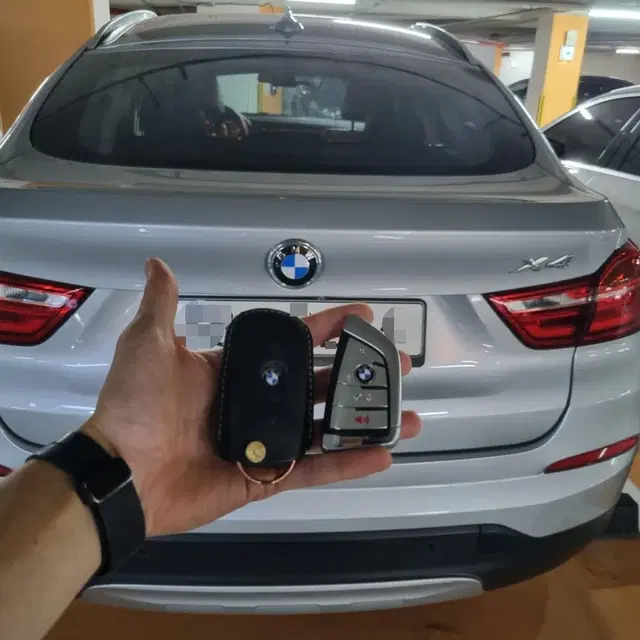 과천시 BMW 올키분실 주간야간 주말 차문잠김 출장 자동차키 복사제작