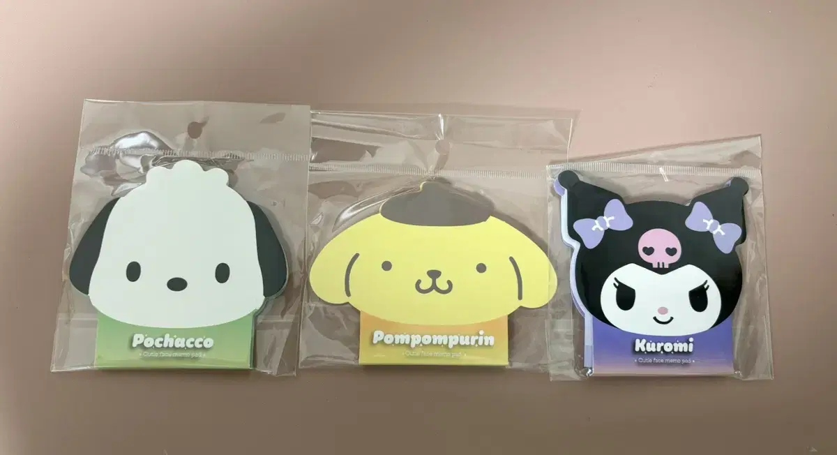 Pocha, Pompu, Kuro Notepaper